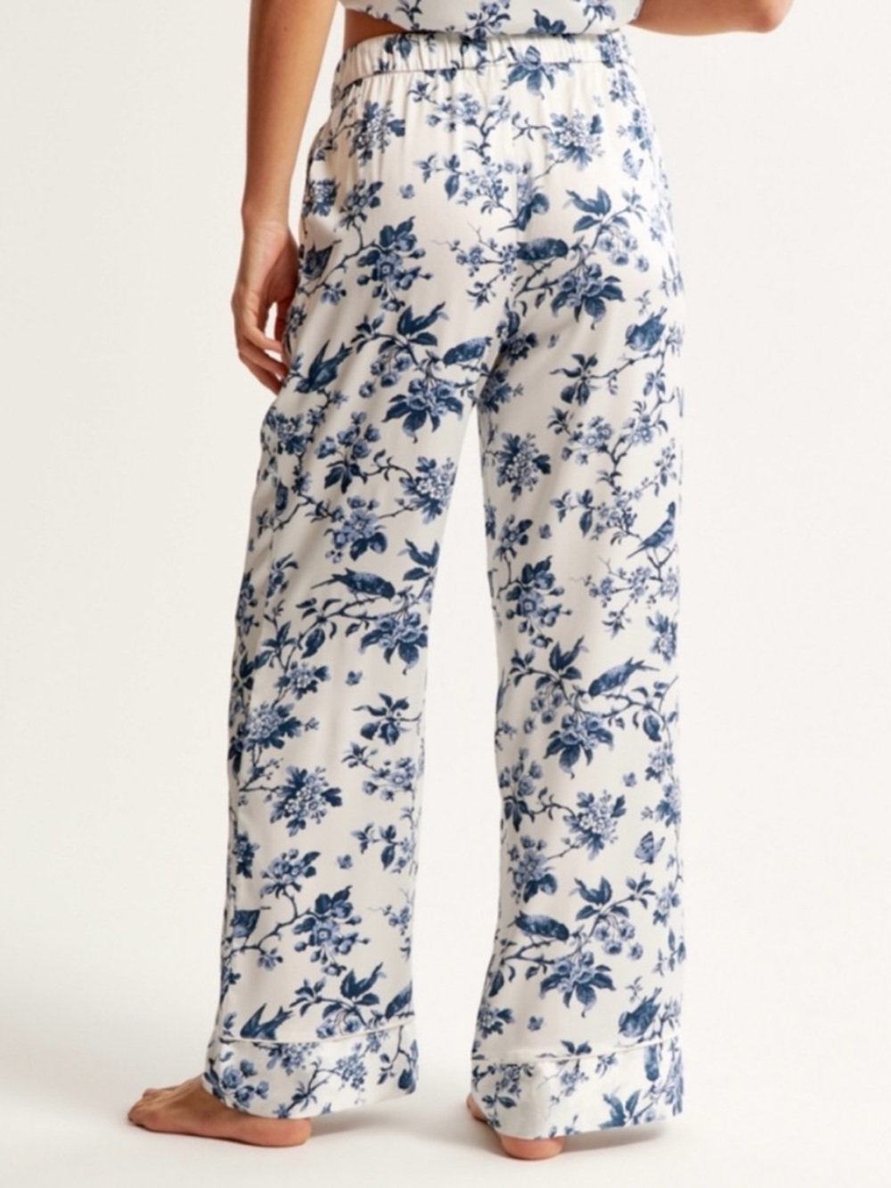 Abercrombie & Fitch Bird & Flower Print Satin Pajama Bottoms L - Picture 4 of 11